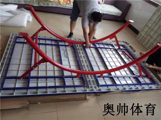 新國(guó)標(biāo)乒乓球臺(tái)