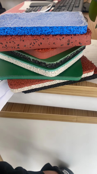 塑膠跑道 塑膠跑道