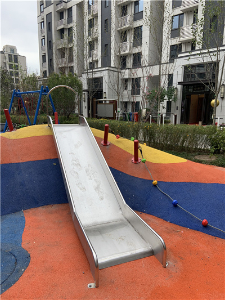 奧帥體育為北京石景山某小區客戶安裝小區配套健身器材